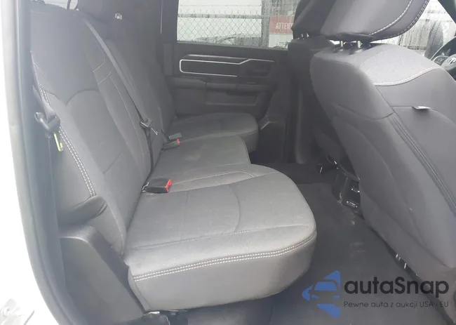 3C6UR5DL1RG331047: 44549759