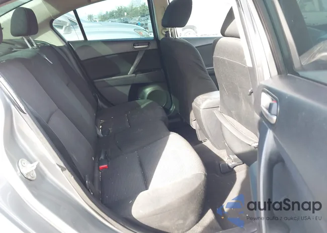 JM1BL1TG3D1831927: 44549774