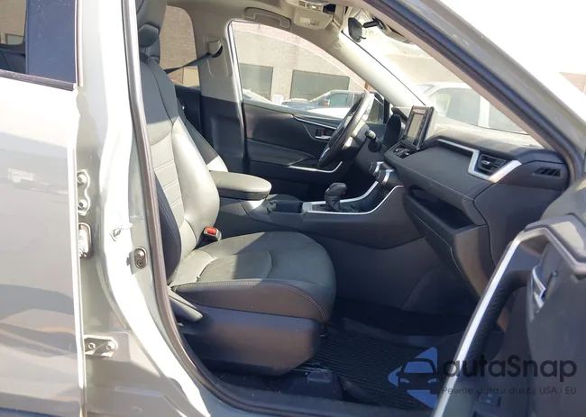 2T3A1RFV4NW281702: 44549820