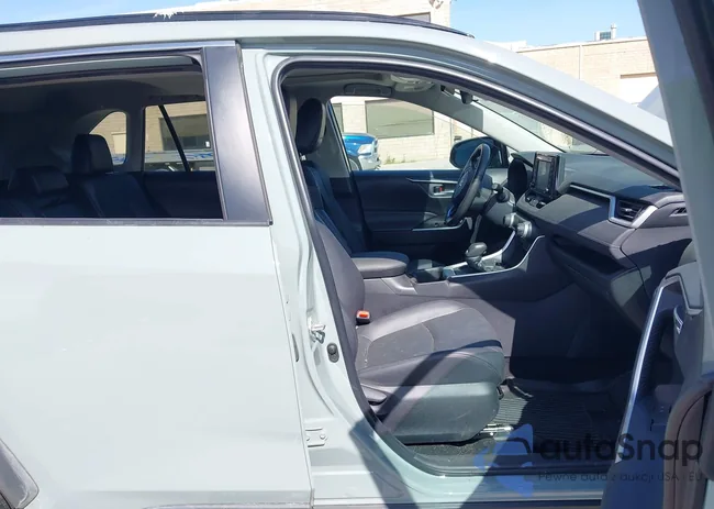 2T3A1RFV4NW281702: 44549820