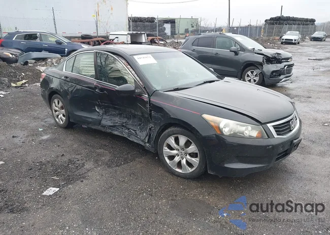 1HGCP26899A122818: 44549871