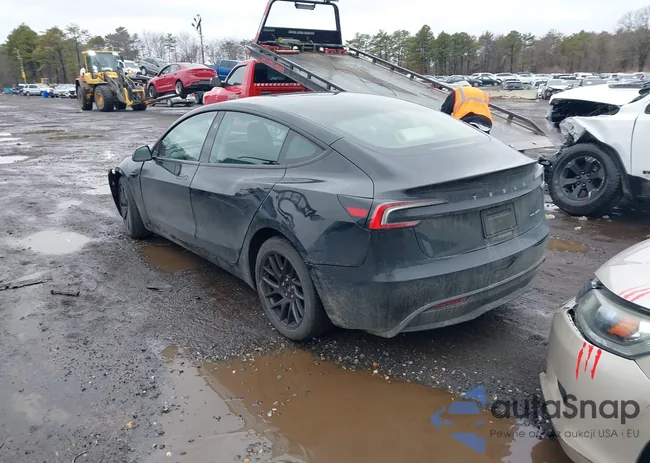 5YJ3E1EB0SF886758: 44549162