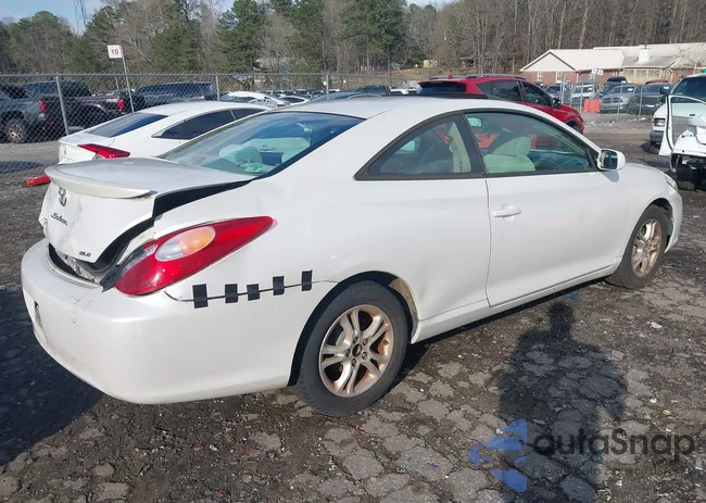 4T1CE38P14U822009: 44549403