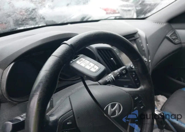 KMHTC6AE0DU180267: 44550740