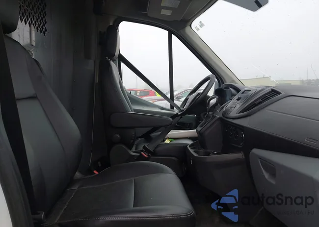 1FTNR2CM0FKA80712: 44550826