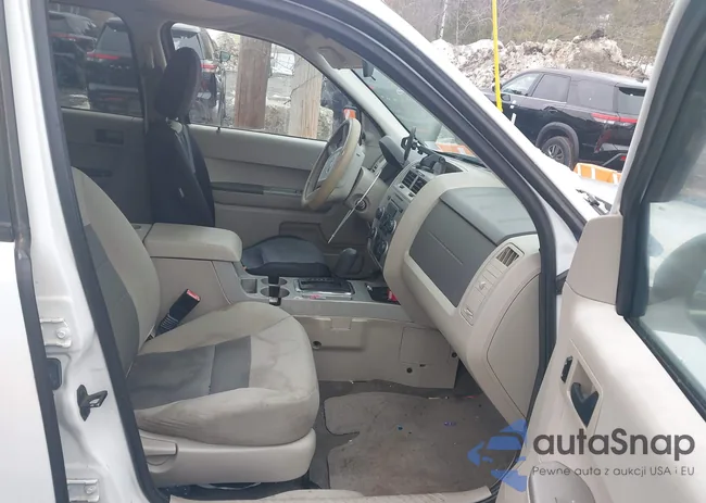 1FMCU93158KA87643: 44551026