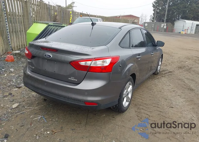 1FADP3F27EL244652: 44551048