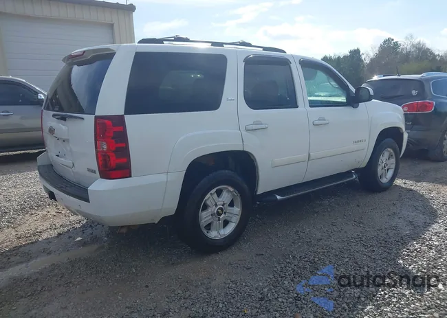 1GNFC230X9R201607: 44551553