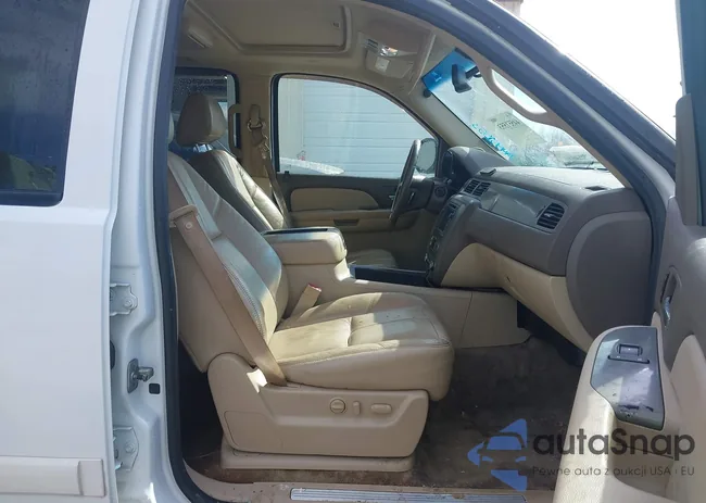 1GNFC230X9R201607: 44551553