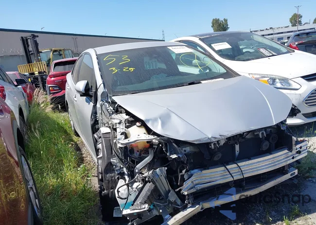 JTDKARFU9L3106499: 44551567