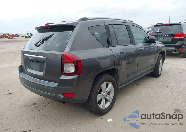 1C4NJDBB4GD719165: 44551583