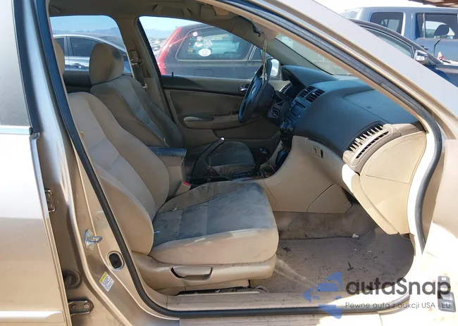 1HGCM56735A076608: 44551767