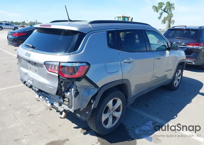 3C4NJDBB4JT176692: 44551859