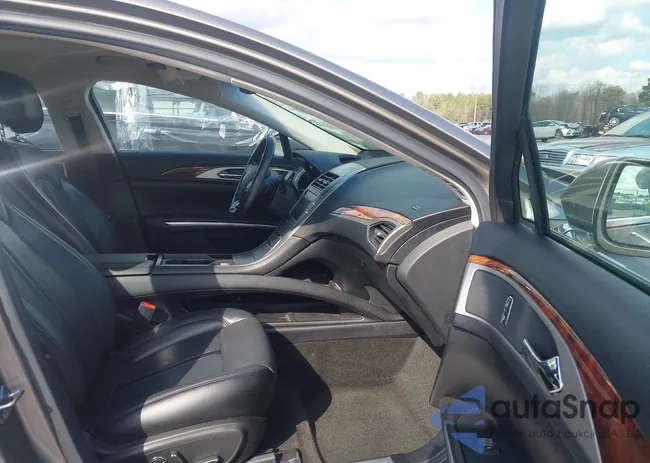 3LN6L2G94GR631177: 44551997