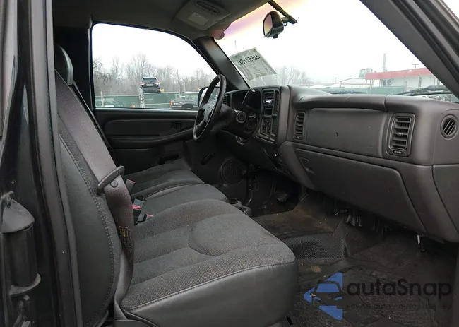 2GCEC19V331320360: 44552136