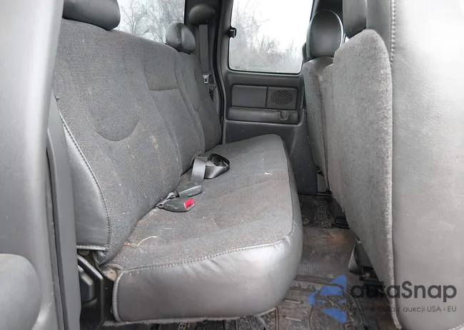 2GCEC19V331320360: 44552136