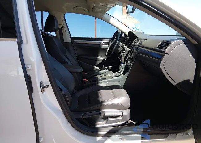 1VWDT7A36HC075920: 44551462