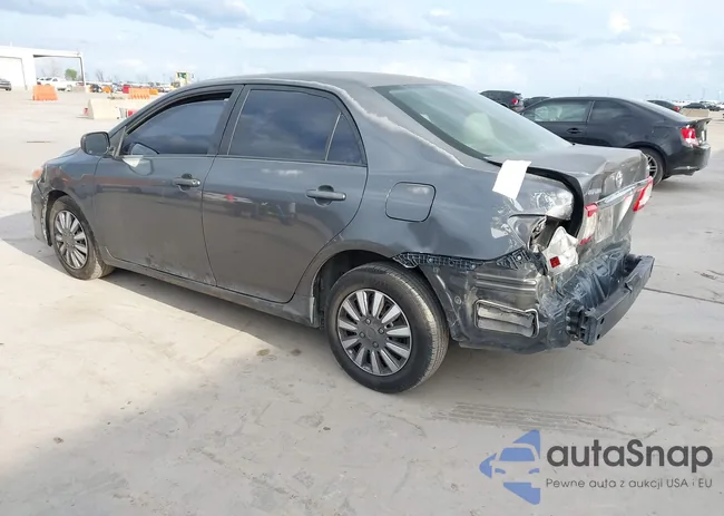 2T1BU4EE8BC544277: 44551474