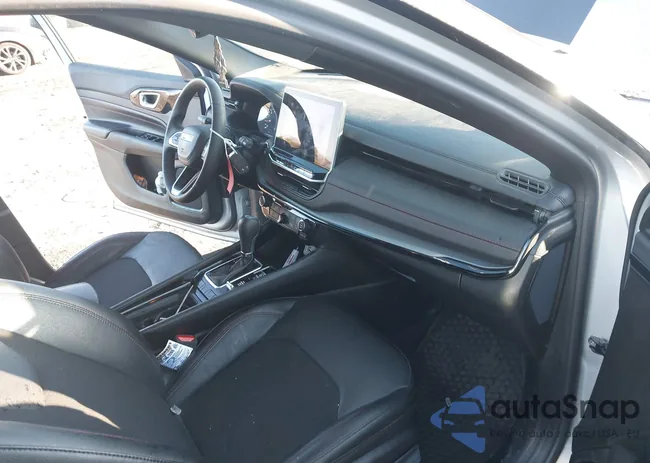 3C4NJDDN8RT149756: 44552837