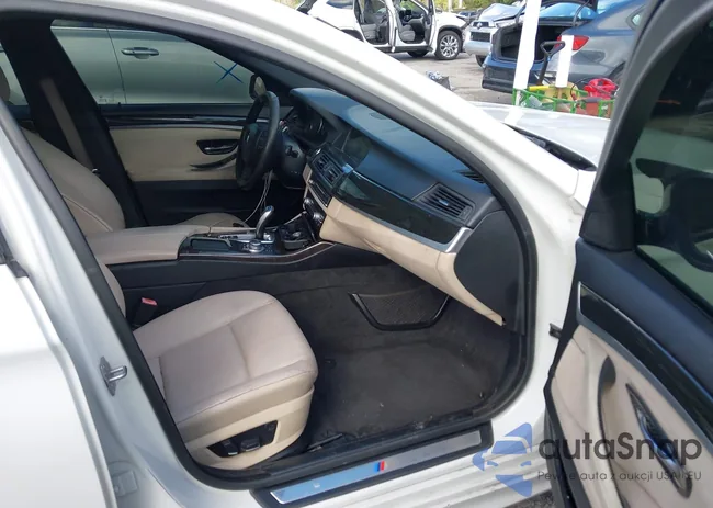 WBAFR7C5XDC820376: 44552838