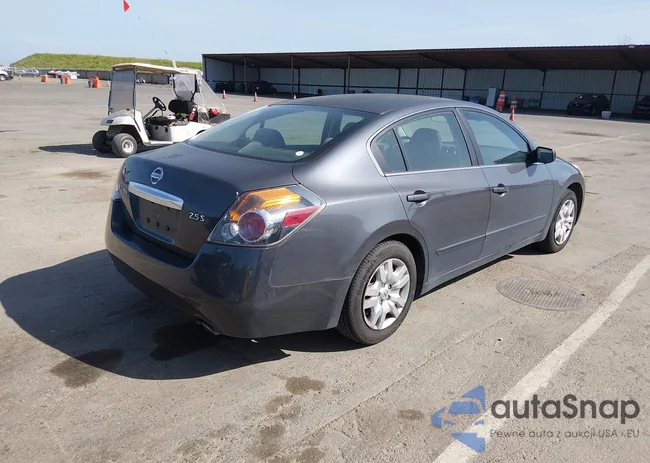 1N4AL2AP8CC200586: 44552928