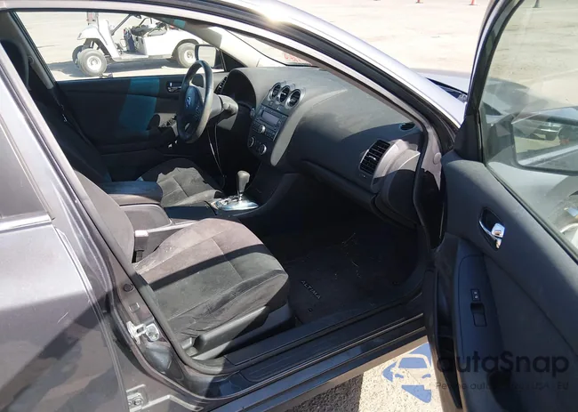 1N4AL2AP8CC200586: 44552928