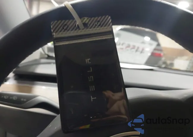 5YJ3E1EB3PF633425: 44552949