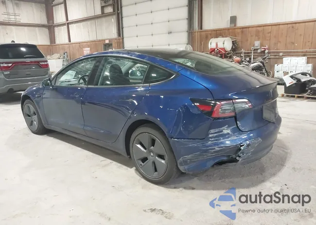 5YJ3E1EB3PF633425: 44552949