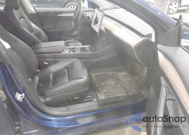 5YJ3E1EB3PF633425: 44552949