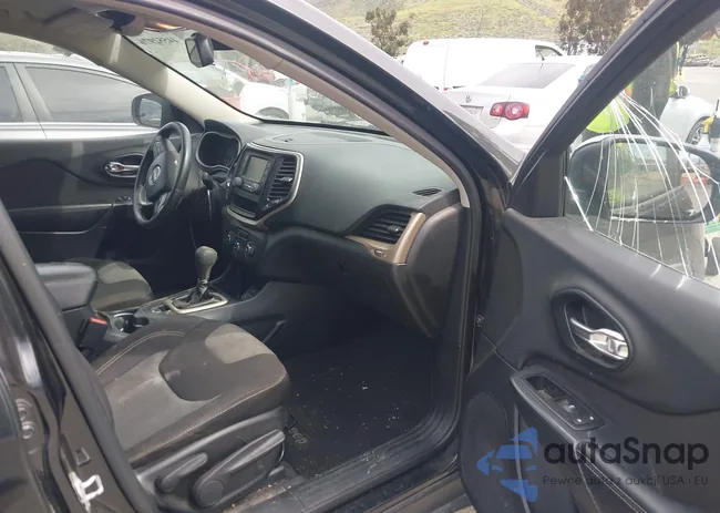 1C4PJLAB5GW274640: 44552976