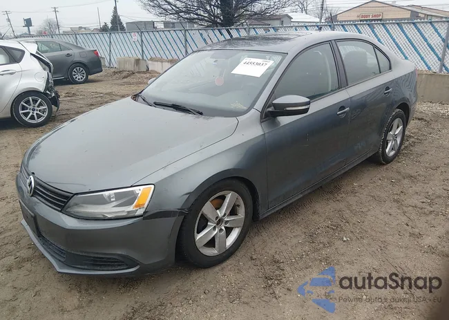 3VWLL7AJ1CM331110: 44553037