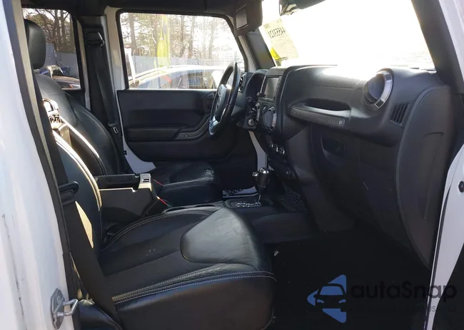 1C4BJWDG4GL156552: 44553121