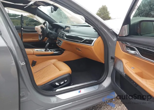 WBA7U2C07NCH64329: 44553600