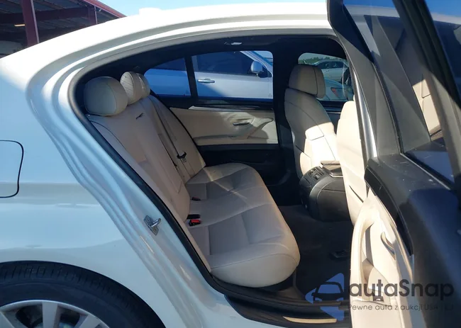 WBAXG5C55CDX01738: 44553857