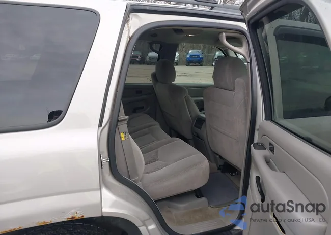 1GNEC13T05J240196: 44553911