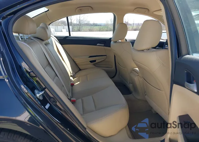 1HGCP2F66BA133375: 44553962