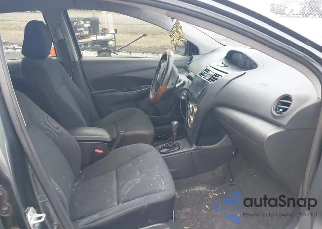 JTDBT4K32B1404770: 44553431