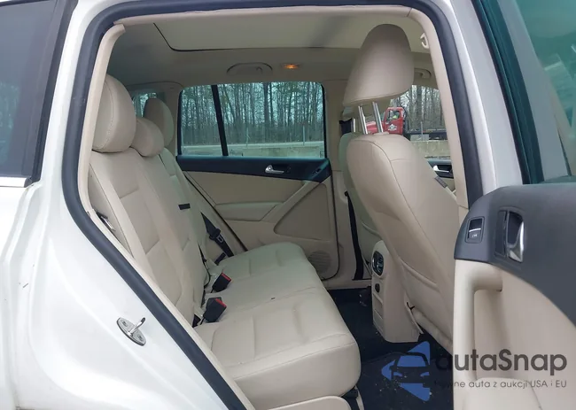 WVGBV7AX9CW583860: 44554628