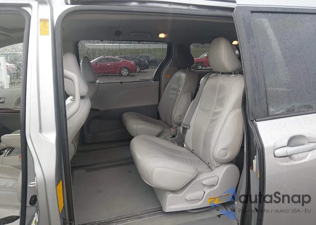 5TDYK3DC2DS286018: 44554858