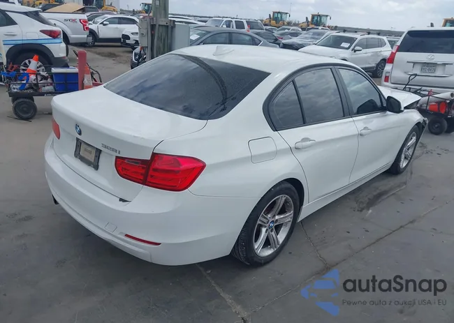 WBA3A5C58FF608561: 44554881