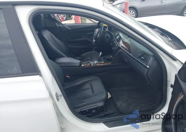 WBA3A5C58FF608561: 44554881