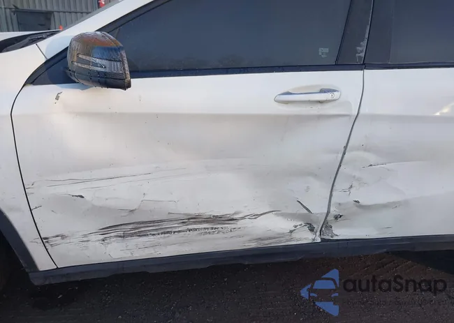 WDCTG4GB1JJ466999: 44555771