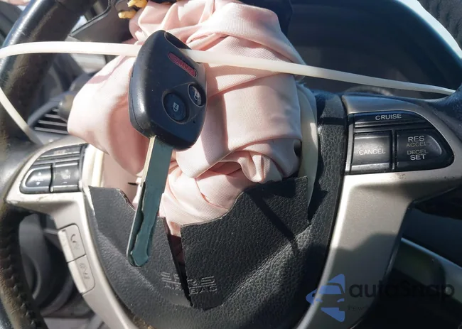 1HGCS1B81AA016009: 44555802