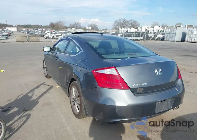 1HGCS1B81AA016009: 44555802