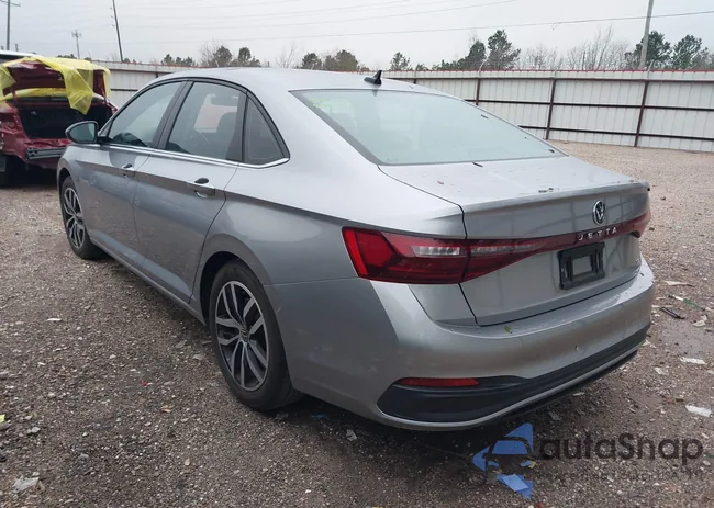 3VW7X7BU6SM016381: 44555861