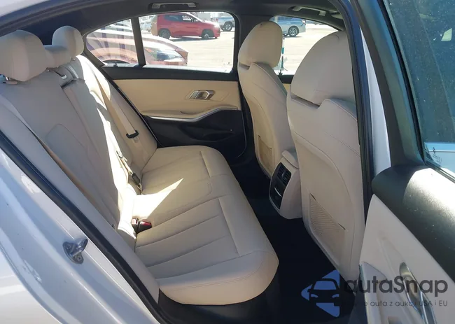 3MW5R1J02M8B49907: 44555949