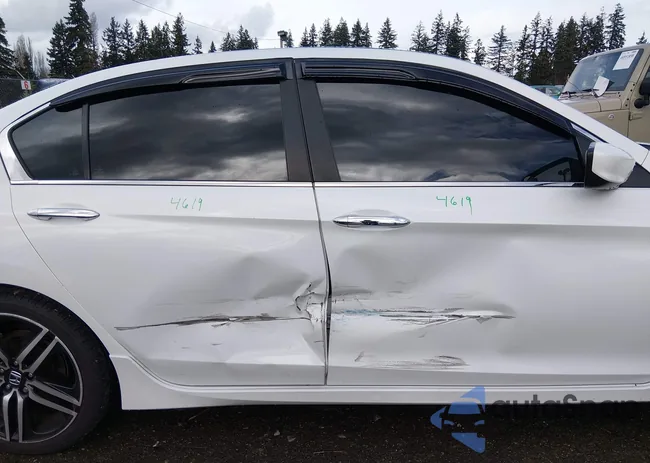 1HGCR2F68GA142161: 44556077