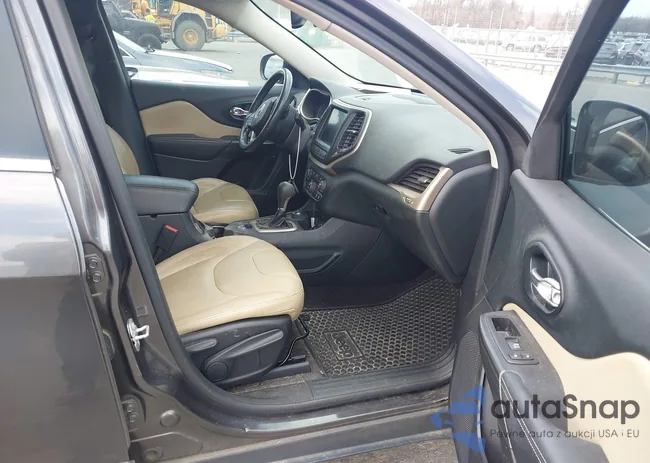 1C4PJMCS5GW204896: 44556082