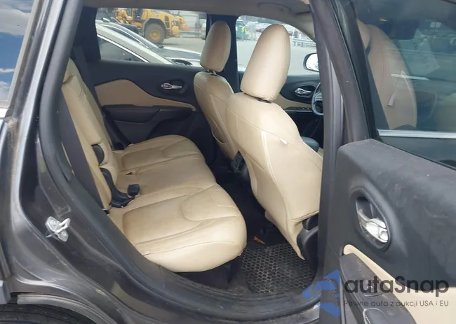 1C4PJMCS5GW204896: 44556082