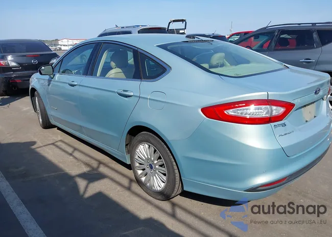 3FA6P0LU3DR383027: 44555142